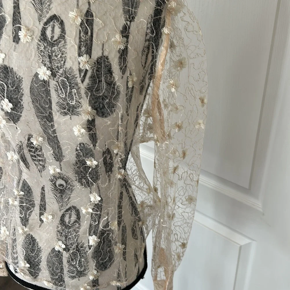 See through blouse - Picture 5 of 5